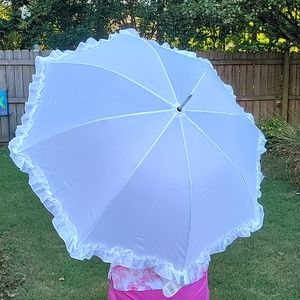 Totes White auto open ruffled stick umbrella special occasion crooked handle NEW
